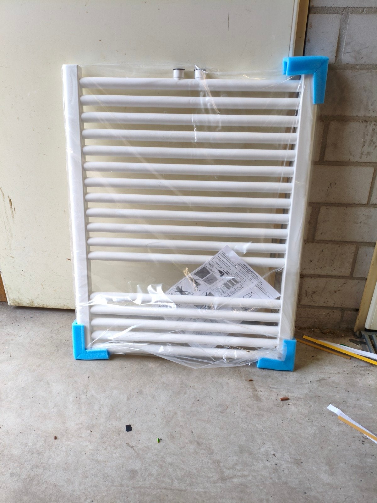 Wiesbaden Elera handdoekradiator 766x600 - Nieuw, Doe-het-zelf en Verbouw, Verwarming en Radiatoren, Radiator, Nieuw, Ophalen of Verzenden