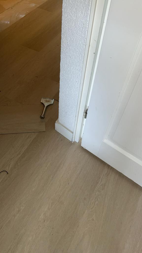 Laminaat, pvc, vinyl, tapijt, hoge plinten, vakkundig gelegd, Verzenden, 75 m² of meer, Zwart, Nieuw