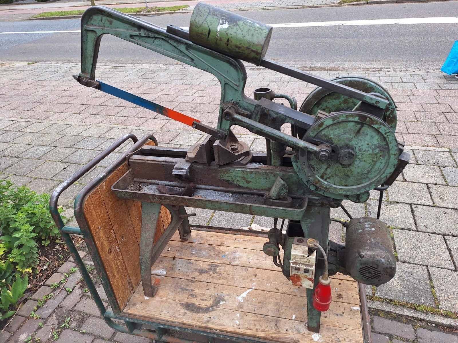 Beugelzaag, Doe-het-zelf en Verbouw, Gereedschap | Zaagmachines, Ophalen, 70 mm of meer, Bewo, Afkortzaag