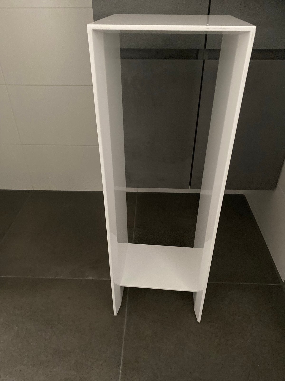 Moderne witte zuil/plantenstandaard 30x30x90, Huis en Inrichting, Woonaccessoires | Zuilen en Pilaren, Ophalen, Zo goed als nieuw