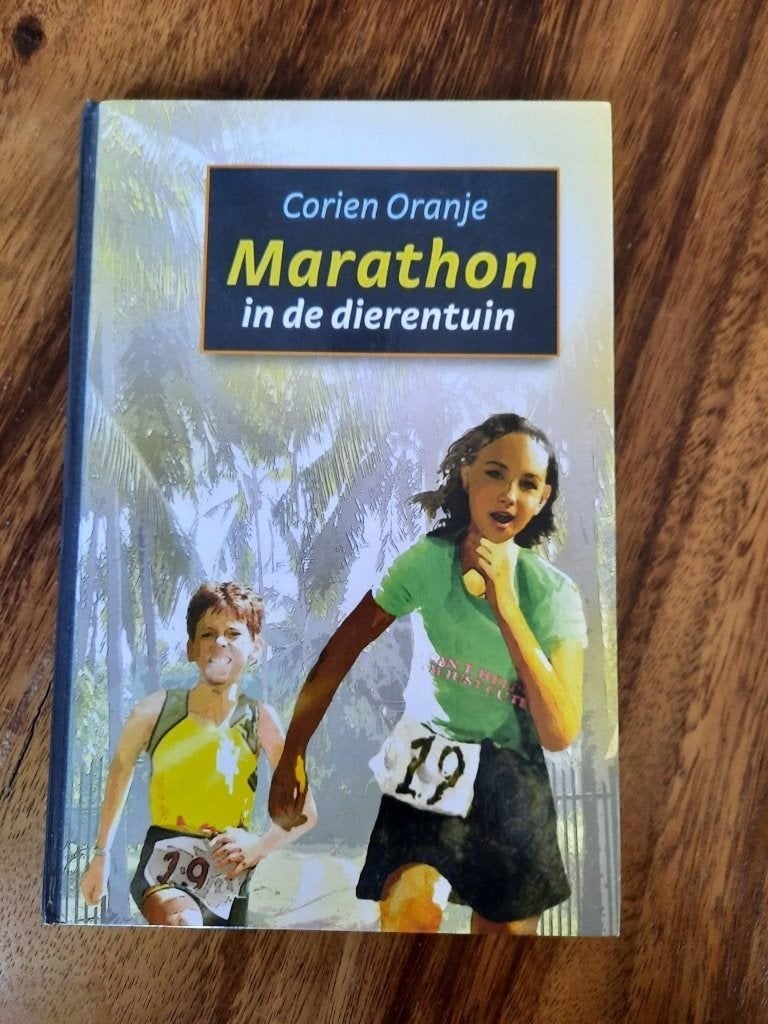 Corien oranje - marathon in de dierentuin, Ophalen of Verzenden, Zo goed als nieuw, Corien Oranje, Fictie