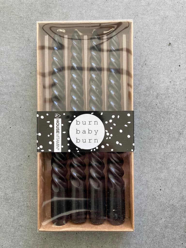 Housevitamin Gedraaide (Swirl) kaarsen zwart set-4 Nieuw!, Ophalen of Verzenden, 20 cm, Kaars, Overige merken