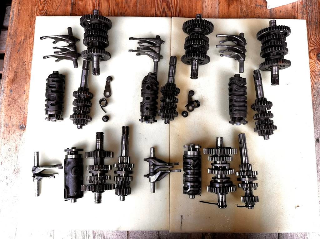 3x 6 bak 2x 4 bak Honda MT/MB/MTX/NSR, Fietsen en Brommers, Ophalen of Verzenden, Gebruikt, Blok, Overige merken