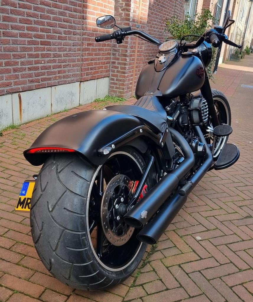 HARLEY-DAVIDSON SOFTAIL SLIM S FLSS (bj 2016), 2 cilinders, HARLEY-DAVIDSON, Bedrijf, Meer dan 35 kW