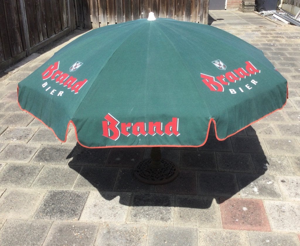 Brandbier Parasol met stok. (niet op foto)  Doorsnee 170 cm, Ophalen of Verzenden, Zo goed als nieuw, Overige typen, Brand