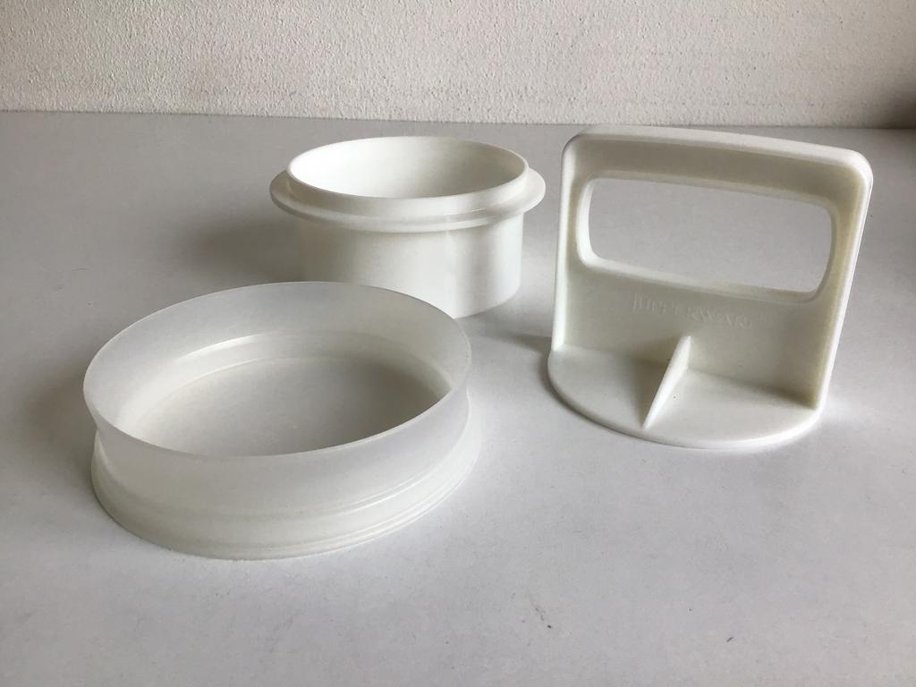 Tupperware hamburger pers wit, Huis en Inrichting, Keuken | Tupperware, Ophalen of Verzenden, Nieuw, Wit