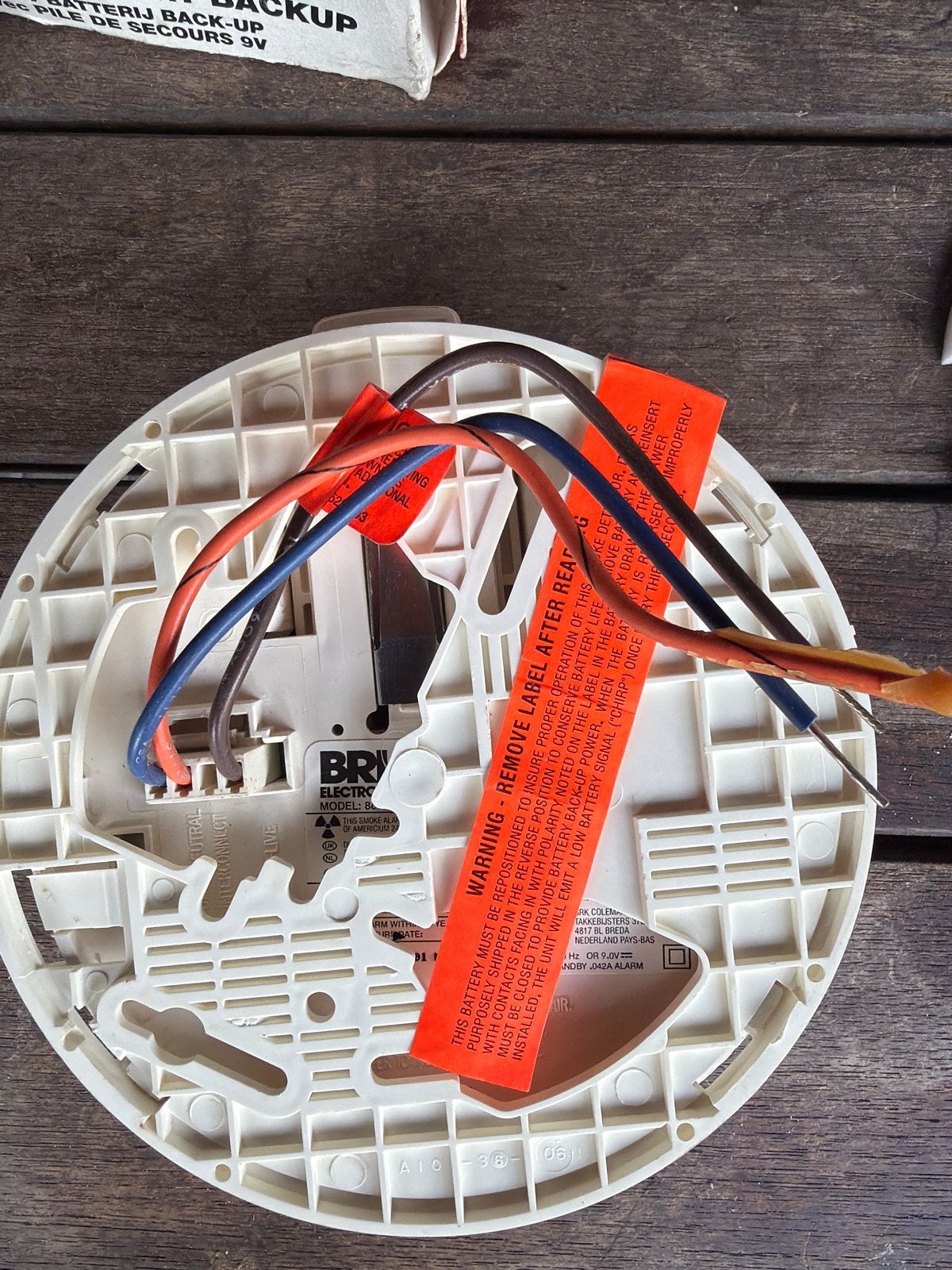 BRK Electronics Ionisatie Rookmelder 230V AC met 9V Batterij, Ophalen, Nieuw, Detector, Sensor of Melder, Rook