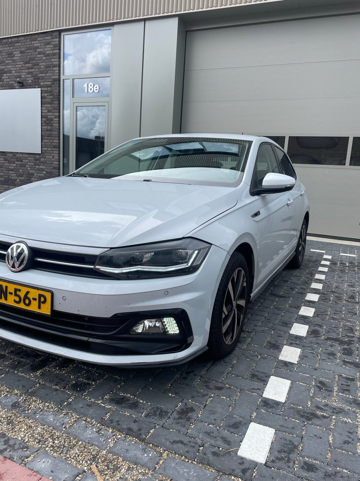 Volkswagen Polo 1.6 TDI 95pk 2018 Wit, automaat, BTW auto, Auto's, Volkswagen, Start-stop-systeem, Wit, Particulier, 1100 kg