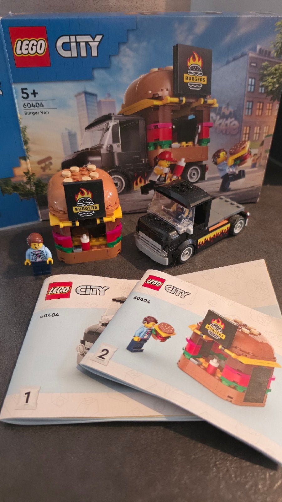 Lego City 60404 Hamburger Foodtruck met doos en boekjes, Inclusief instructies, City, Lego, Ophalen of Verzenden