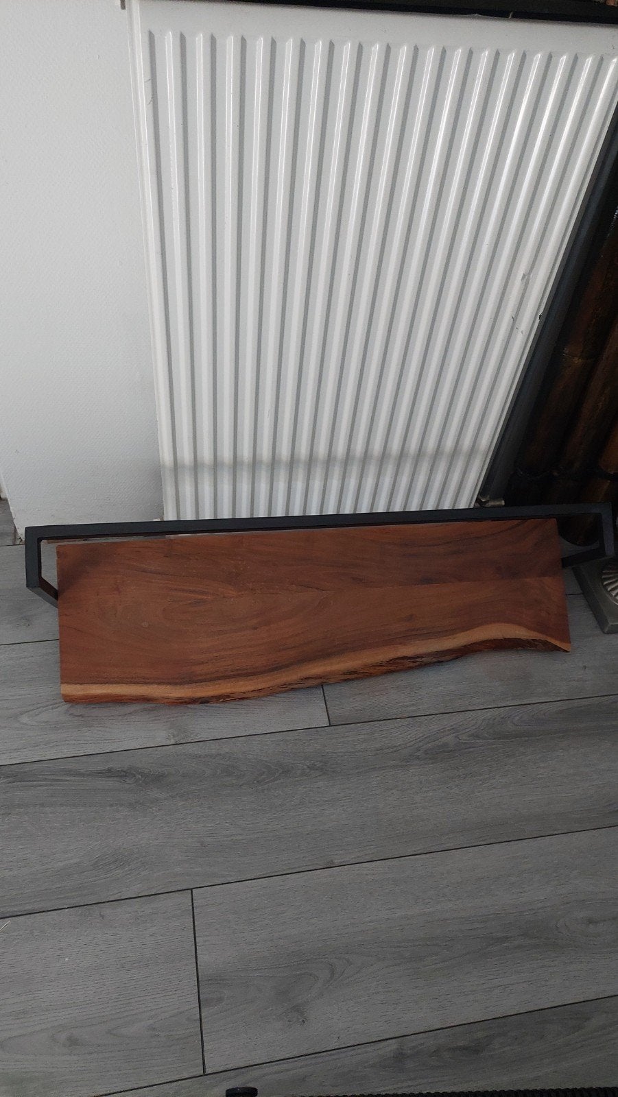 Wandkapstok met houten plank en metalen frame, Zo goed als nieuw, Minder dan 100 cm, Hout, Ophalen