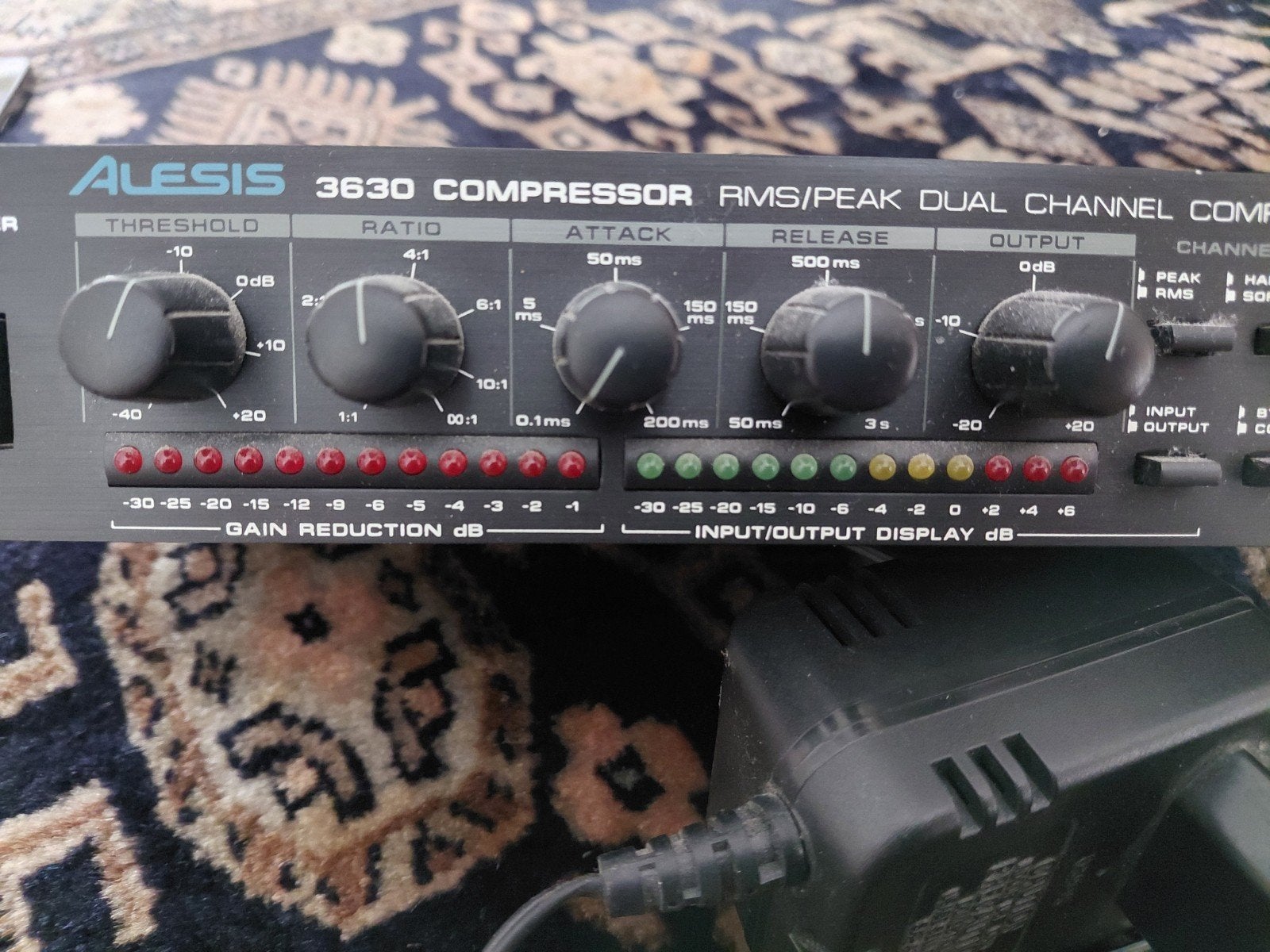 Alesis 3630 compressor., Ophalen, Gebruikt