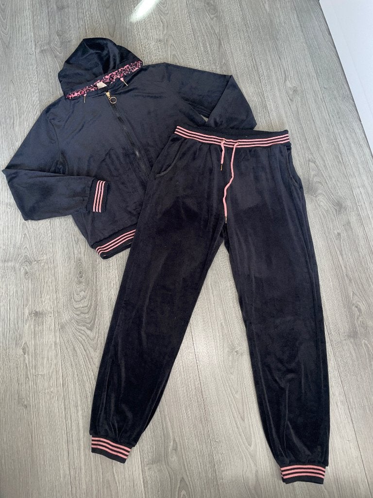Patty brard zwarte velvet velours huispak vest broek mt XL, Kleding | Dames, Huispakken, Zwart, Maat 46/48 (XL) of groter, Ophalen of Verzenden