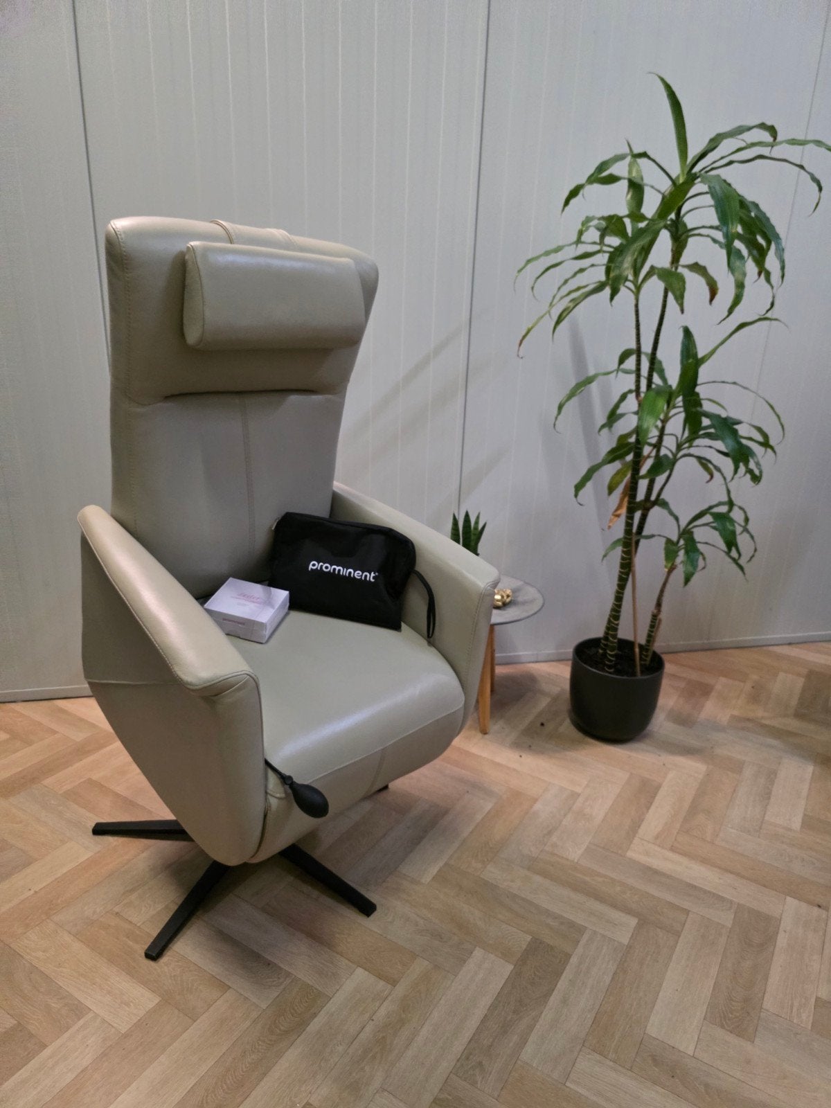Prominent toscana accu sta op stoel relaxfauteuil leer, Ophalen of Verzenden, Nieuw, Leer, 50 tot 75 cm