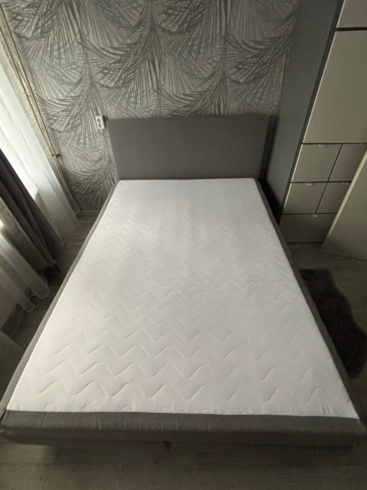Zo goed als nieuwe 140x200 boxspring, Huis en Inrichting, Slaapkamer | Boxsprings, Ophalen, 140 cm, Zo goed als nieuw, Twijfelaar