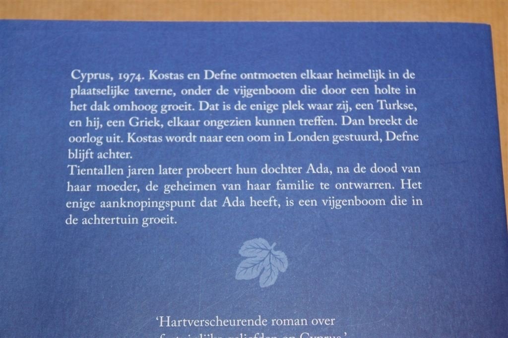Het Eiland van de Verdwenen Bomen — Elif Shafak 2022, Boeken, Literatuur, Ophalen of Verzenden, Gelezen
