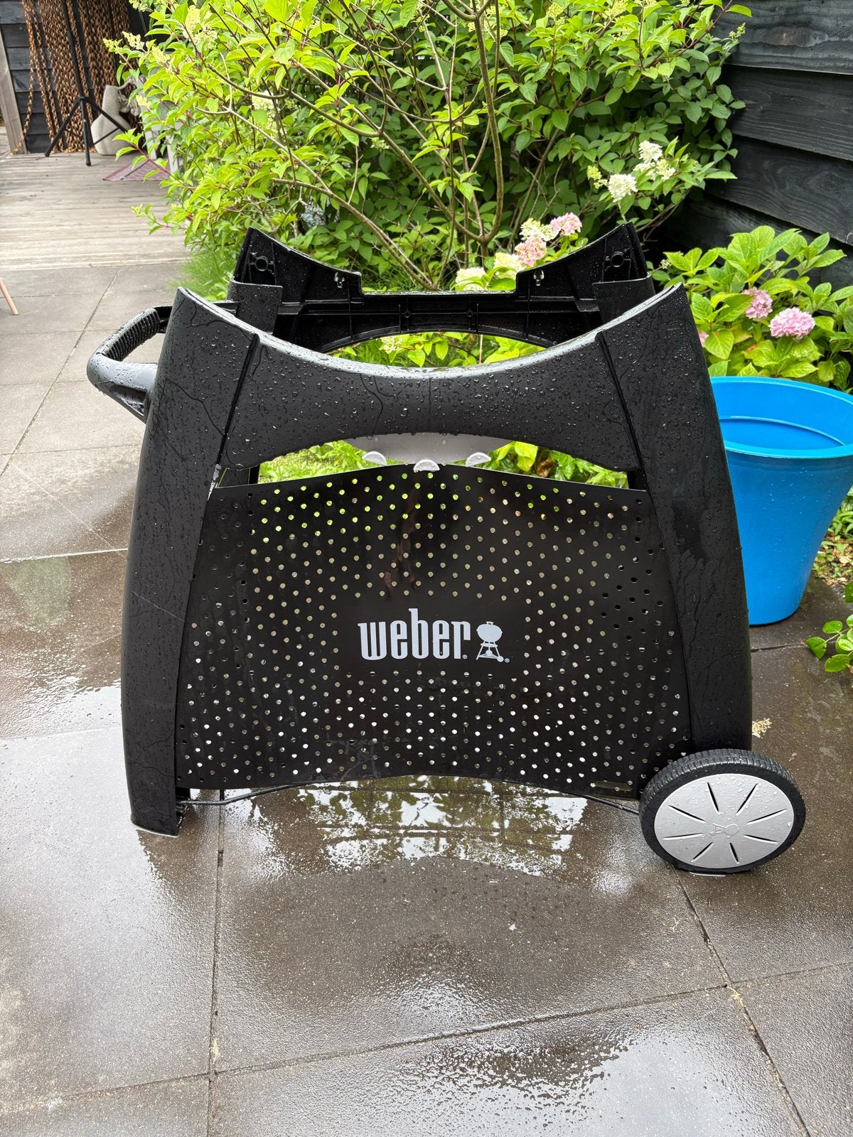 Weber BBQ onderstel met wielen, Ophalen, Zo goed als nieuw
