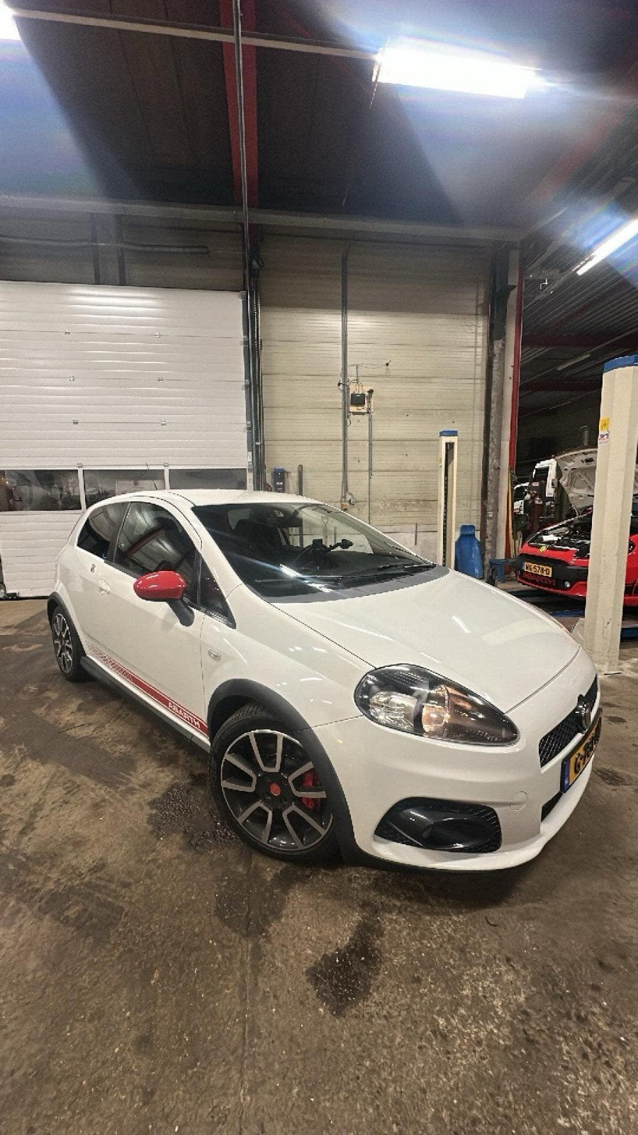 abarth grande punto 2010, Auto's, Voorwielaandrijving, 1160 kg, Zwart, 4 cilinders