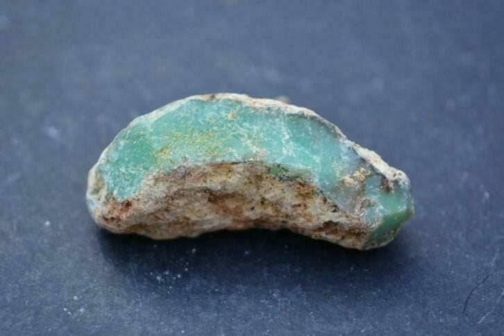 Groene Opaal uit Kosovo (nr. 027), Verzamelen, Ophalen of Verzenden, Mineraal