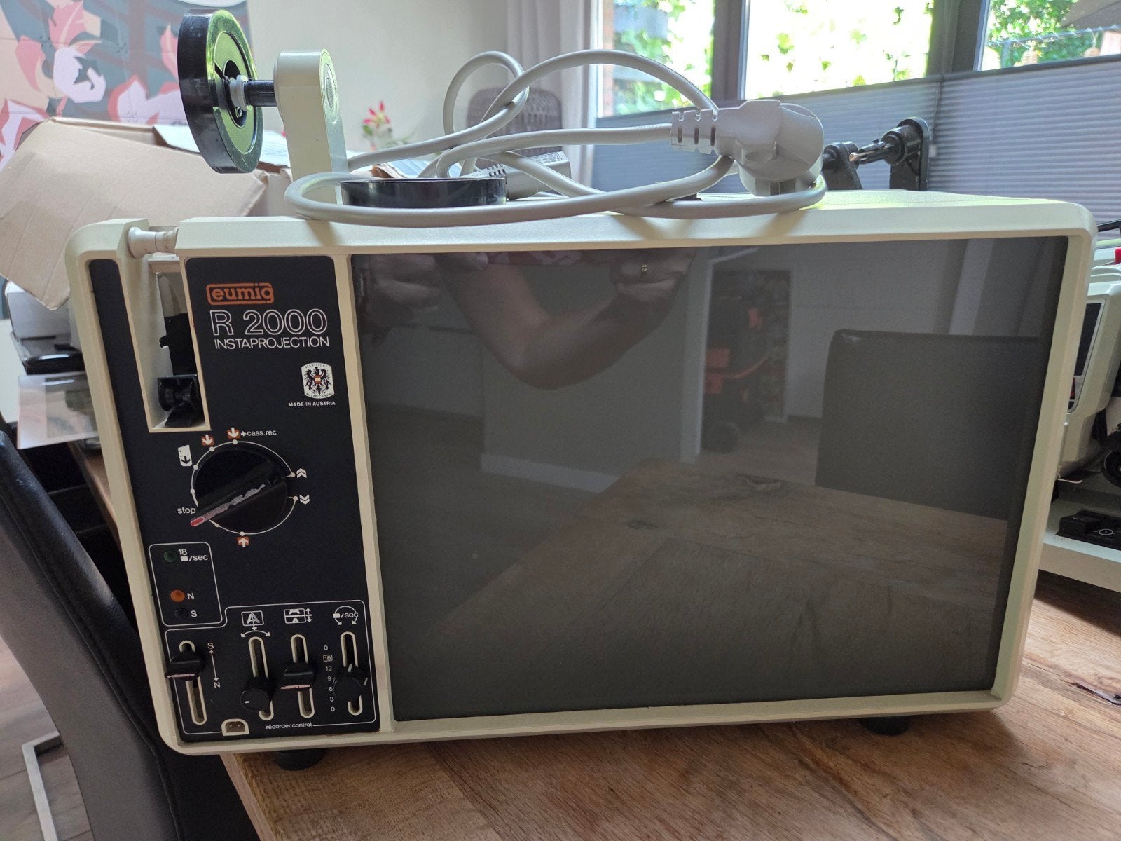 Eumig R 2000 Instaprojection Super 8 filmprojector, Ophalen of Verzenden, Gebruikt, Met scherm
