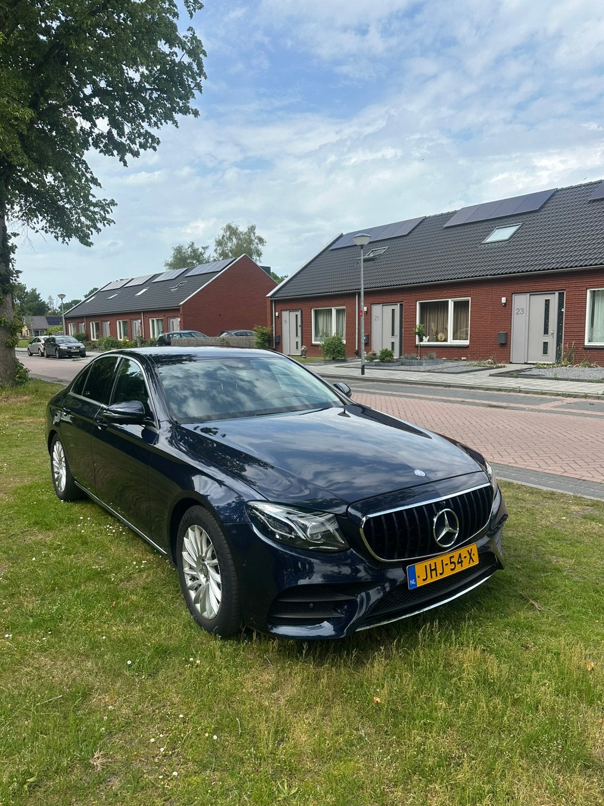 Mercedes-Benz E-Klasse 2.0 E200 Sedan AUT 2016 Blauw AMG, Auto's, Mercedes-Benz, Automaat, Achterwielaandrijving, Euro 6, 4 cilinders