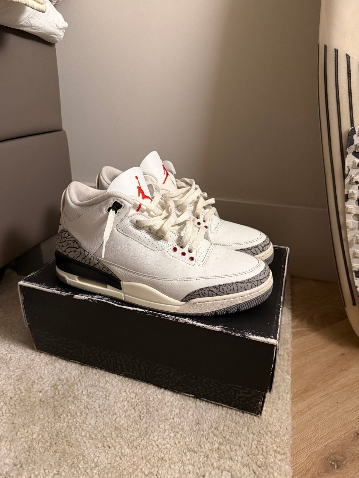 Jordan 3 white cement reimagined, 44, Ophalen of Verzenden, Zo goed als nieuw, Wit