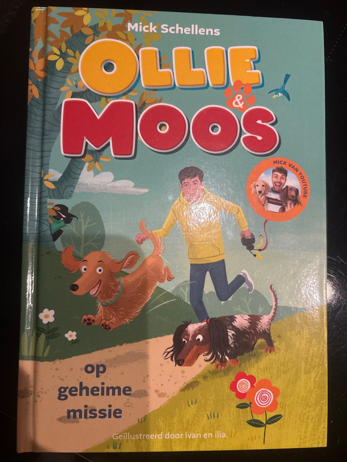 Ollie & Moos op geheime missie - Mick Schelens, Ophalen of Verzenden, Zo goed als nieuw, Fictie algemeen