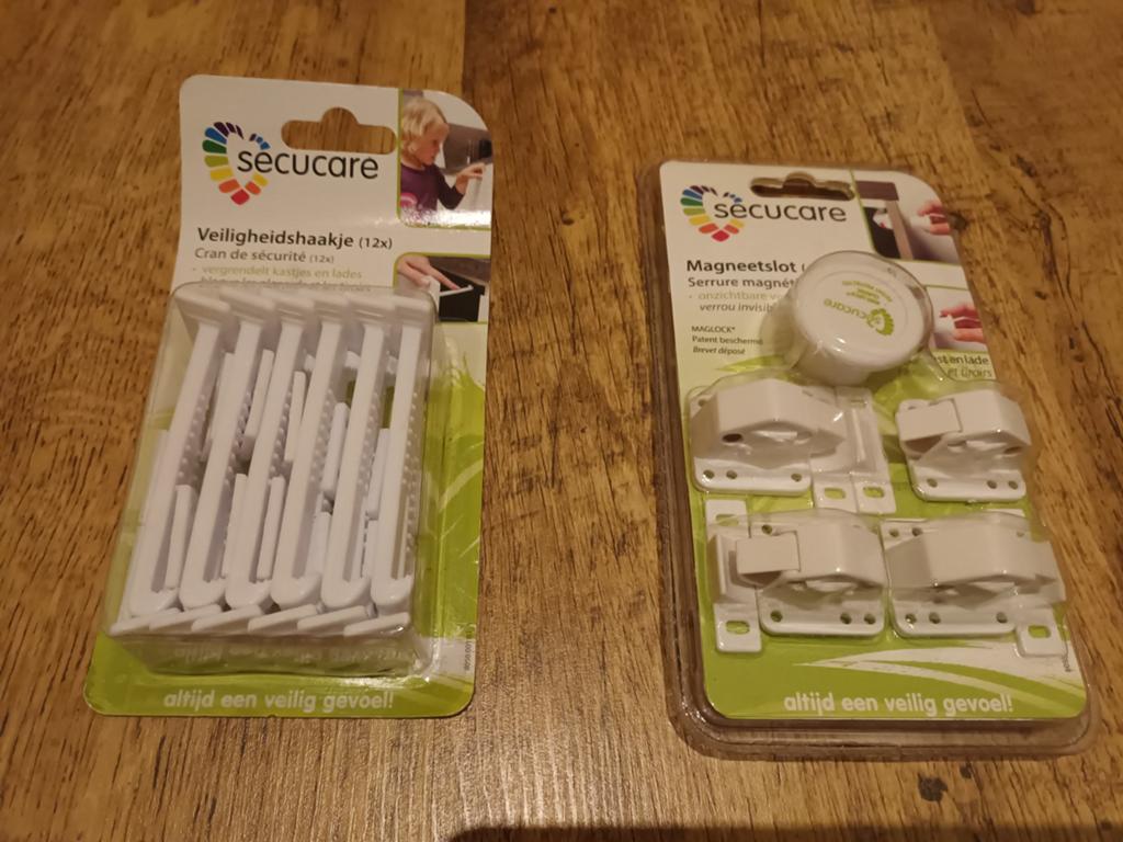 Secucare Veiligheidshaakjes en Magneetslot Keukenkastjes, Ophalen of Verzenden