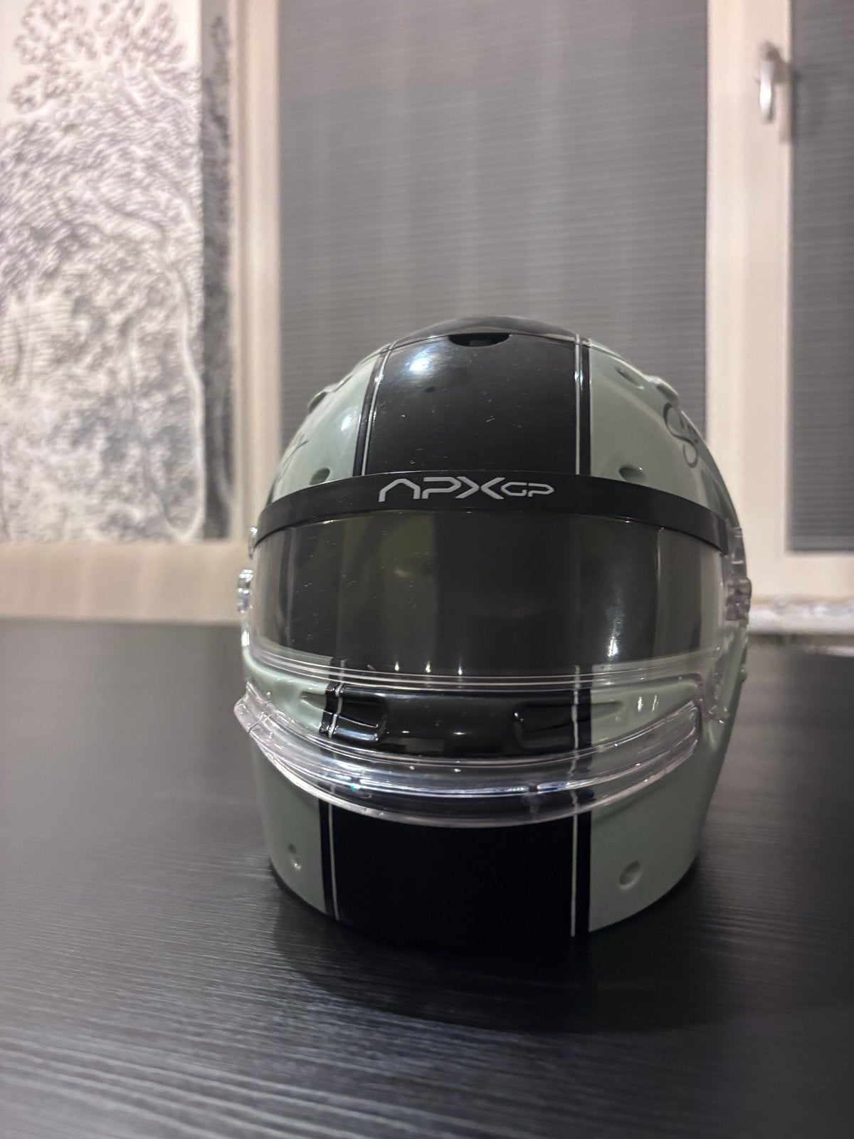 Brad pitt/Sonny Hazes f1 movie popcornhelmet 1:2, Ophalen of Verzenden, Nieuw