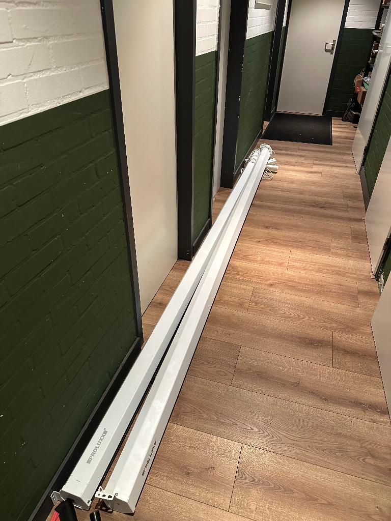 Proluxx projectiescherm, Ophalen, Elektrisch, Gebruikt