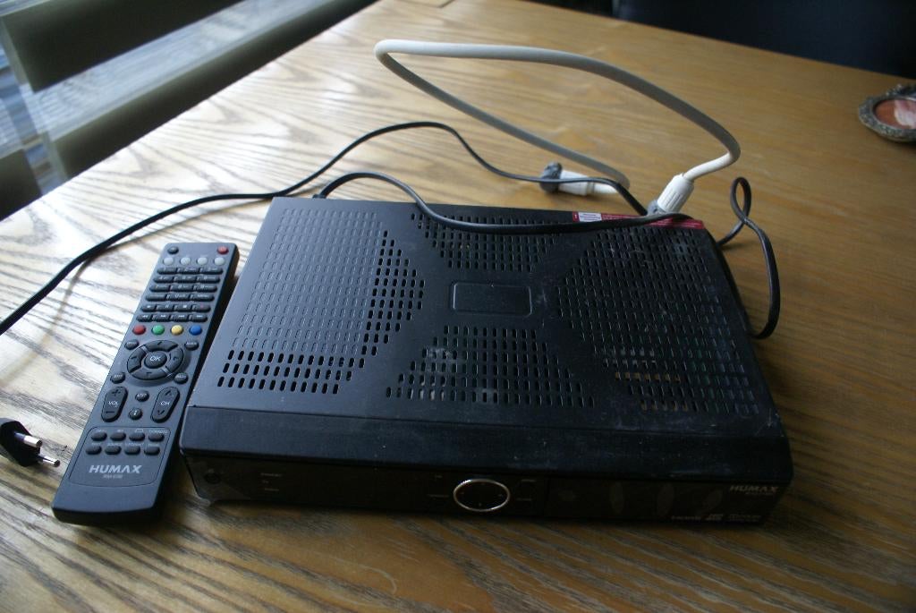 mediaspeler Humax als nieuw met afst bediening in doos, Ophalen of Verzenden, Zo goed als nieuw, HDMI