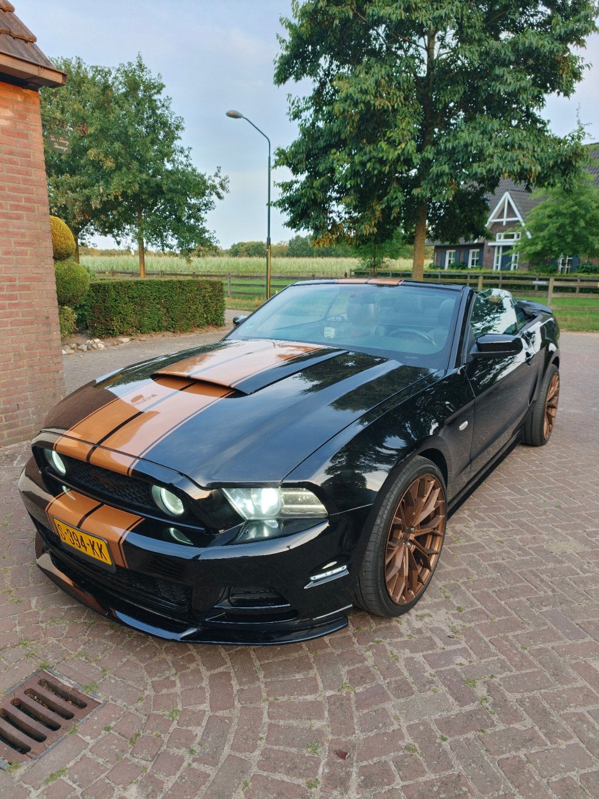 Ford Mustang Cabriolet 3.7 V6 2014 Zwart 121000 km, Achterwielaandrijving, Zwart, Cabriolet, 4 stoelen