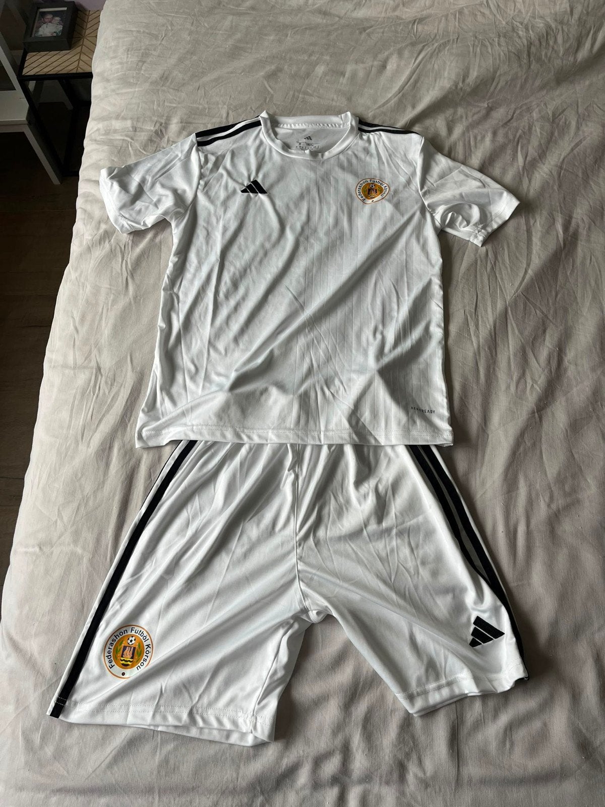 Curaçao Uit Tenue 2026, maat M, Maat M, Ophalen of Verzenden, Nieuw, Shirt