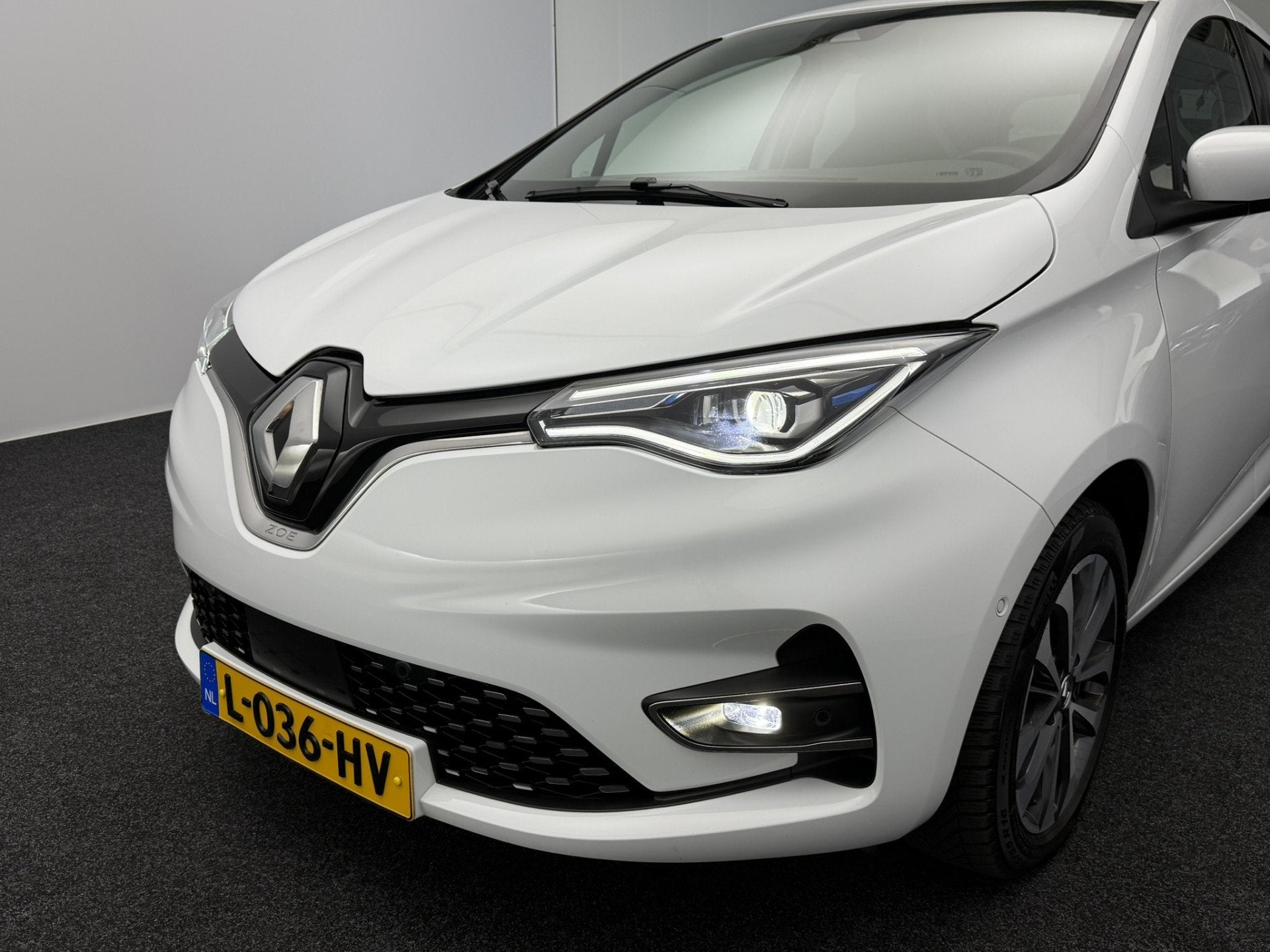 Renault ZOE R135 Intens 52 kWh SOH 90,6% | Koop Accu | Warmt, 136 pk, Gebruikt, Zwart, Leder en Stof