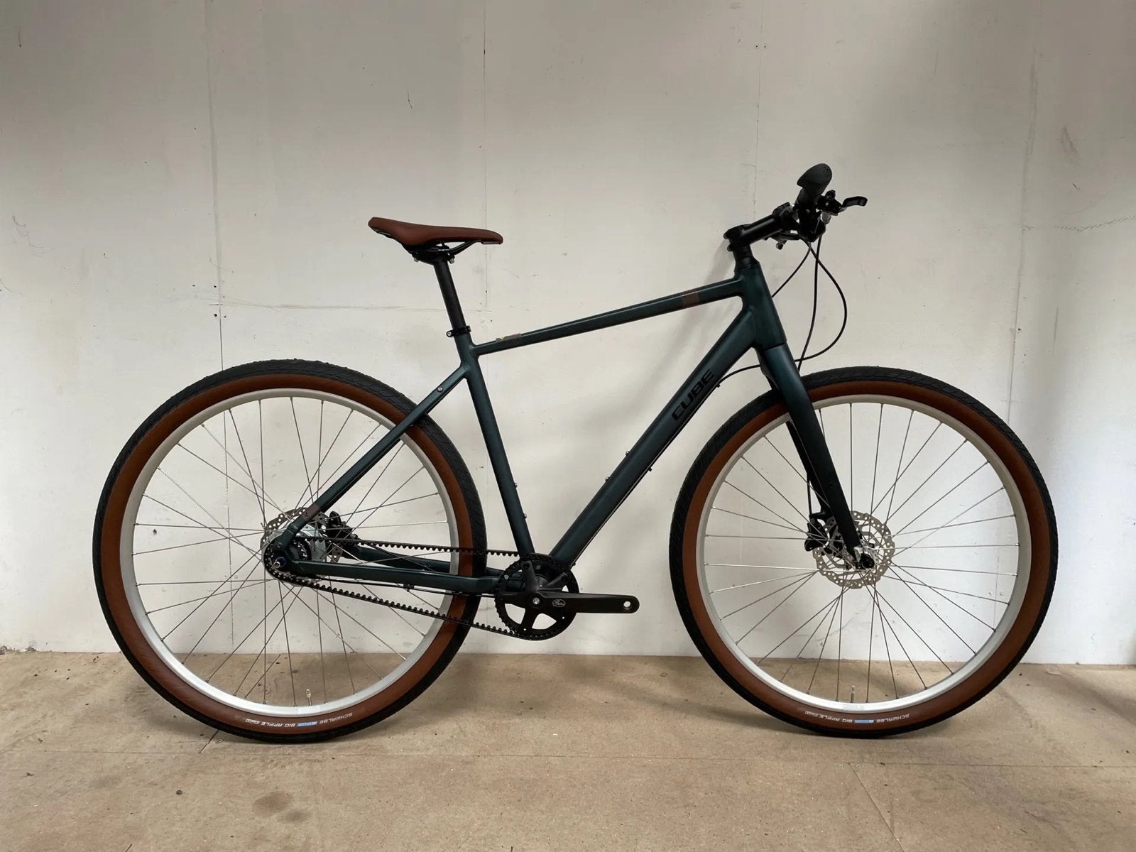 CUBE Hyde Pro 2022 - Urban fiets - 50 cm, Minder dan 10 versnellingen, 49 tot 53 cm, Zo goed als nieuw, Schijfrem