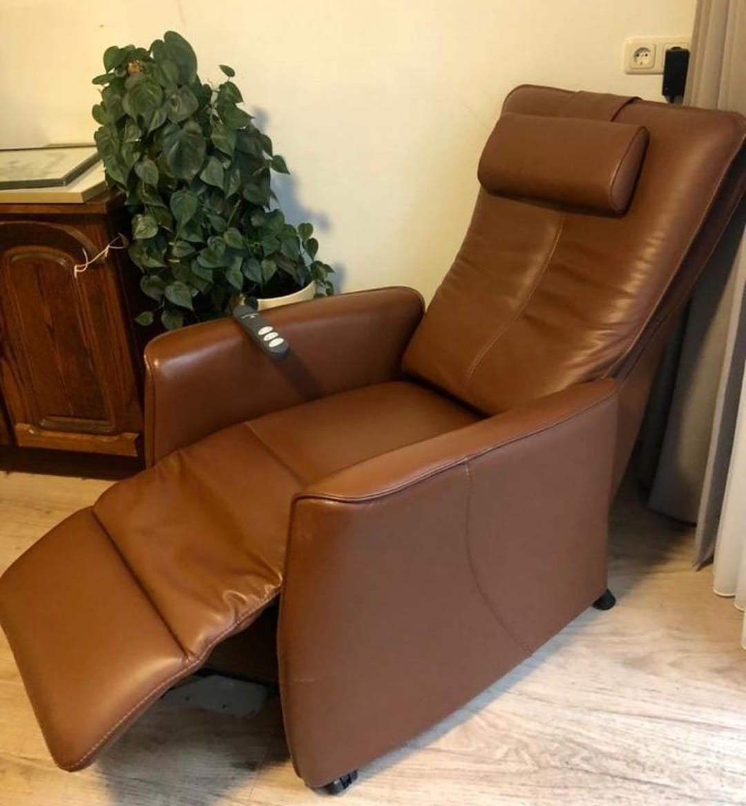 Prominent sta op stoel met relax nog nieuw amper gebruikt, Huis en Inrichting, Fauteuils, Ophalen, Zo goed als nieuw, Leer