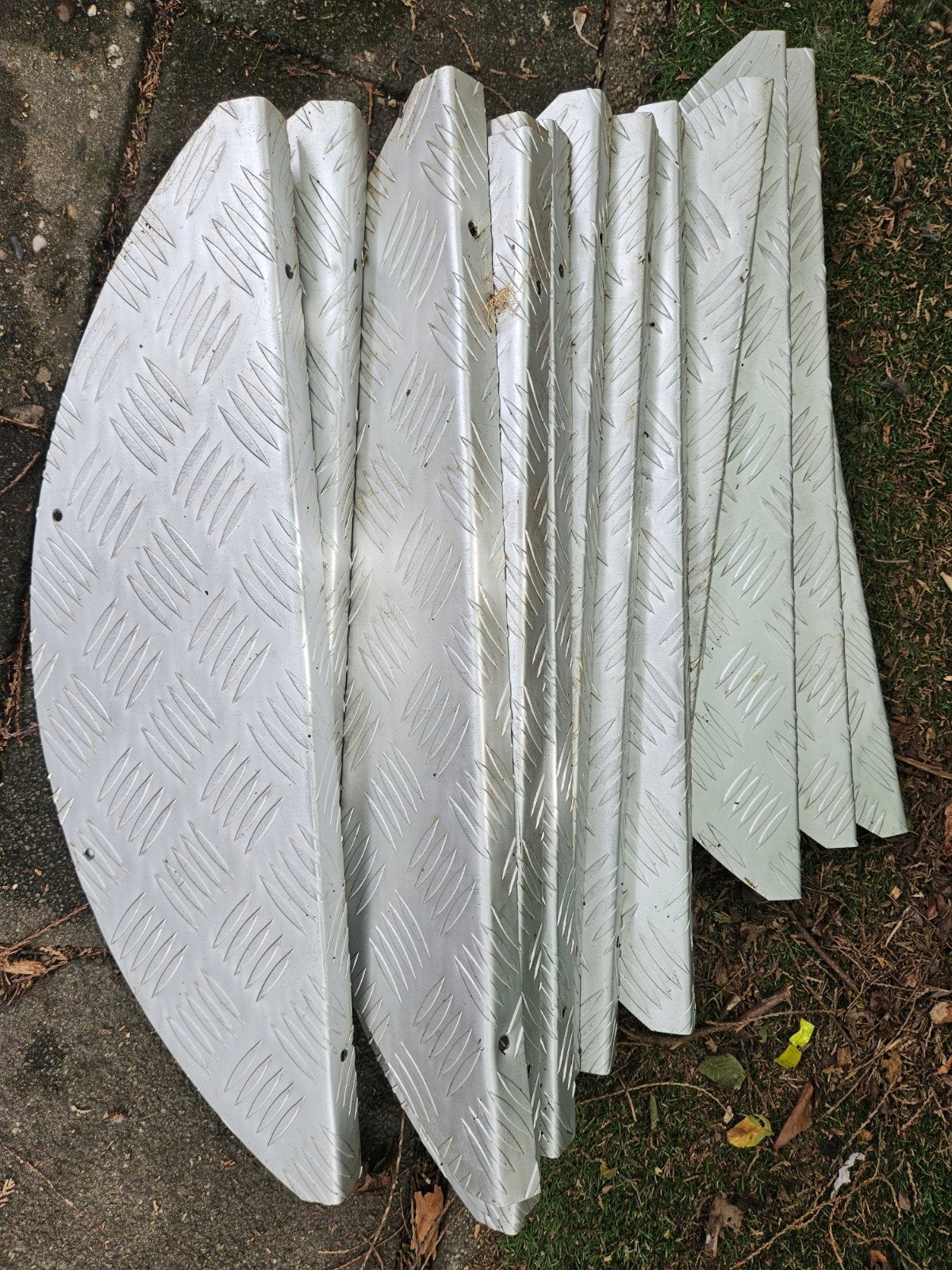 13 aluminium traptreden / trapmaantjes, Ophalen, Gebruikt