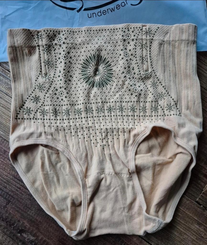 Nieuw corrigerend ondergoed maat M - Beige, Guilly Underwear, Ophalen of Verzenden, Beige, Broekje of Short