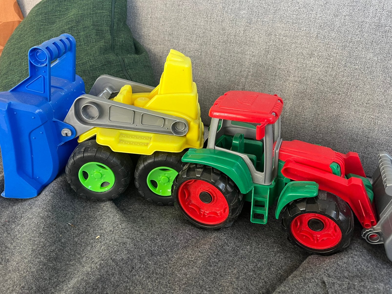 Bulldozer Lena en Jysk, Kinderen en Baby's, Speelgoed | Speelgoedvoertuigen, Ophalen, Zo goed als nieuw