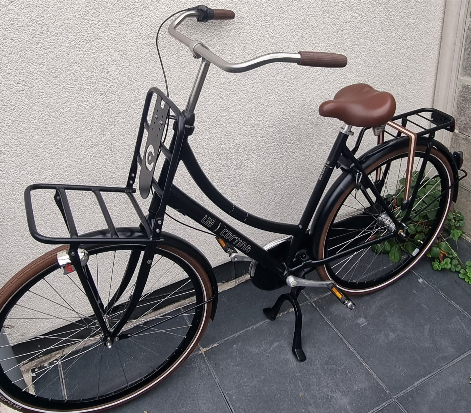Foto 7 van Cortina U4 Transportfiets 28 inch - 3 versnellingen