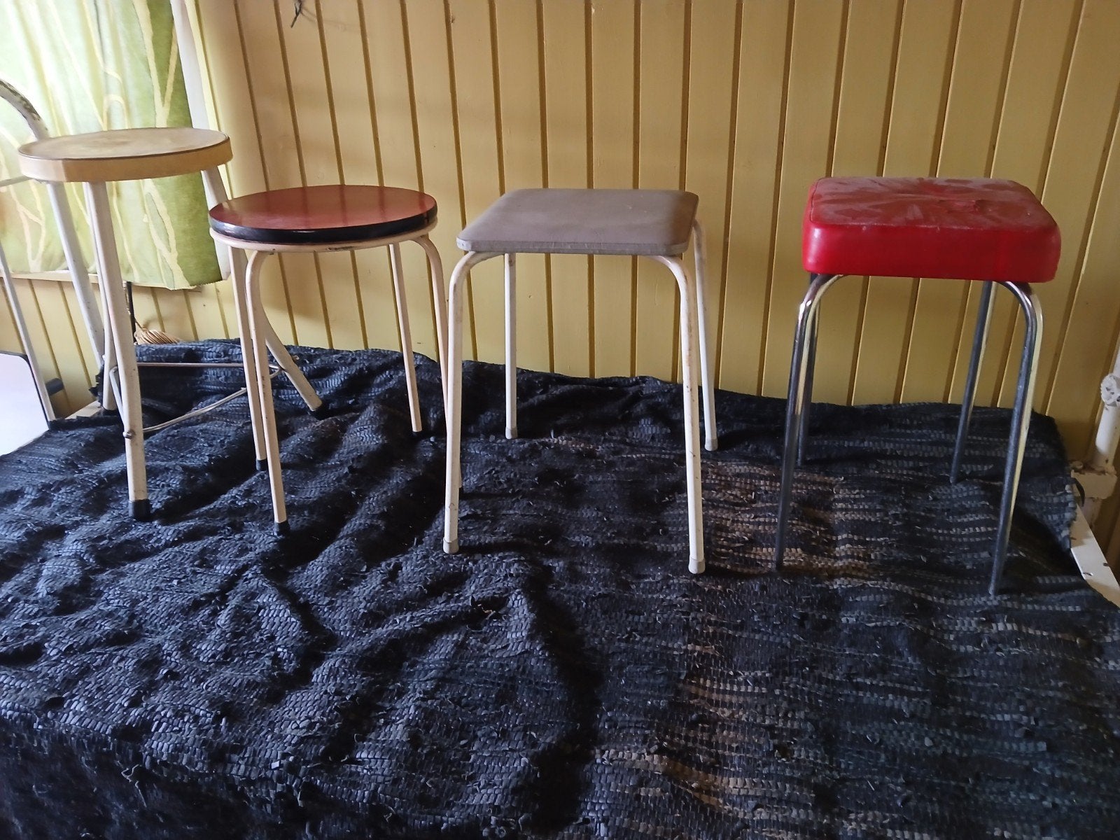 3 vintage krukjes, Huis en Inrichting, Barkrukken, 1 kruk, Ophalen, 60 tot 90 cm