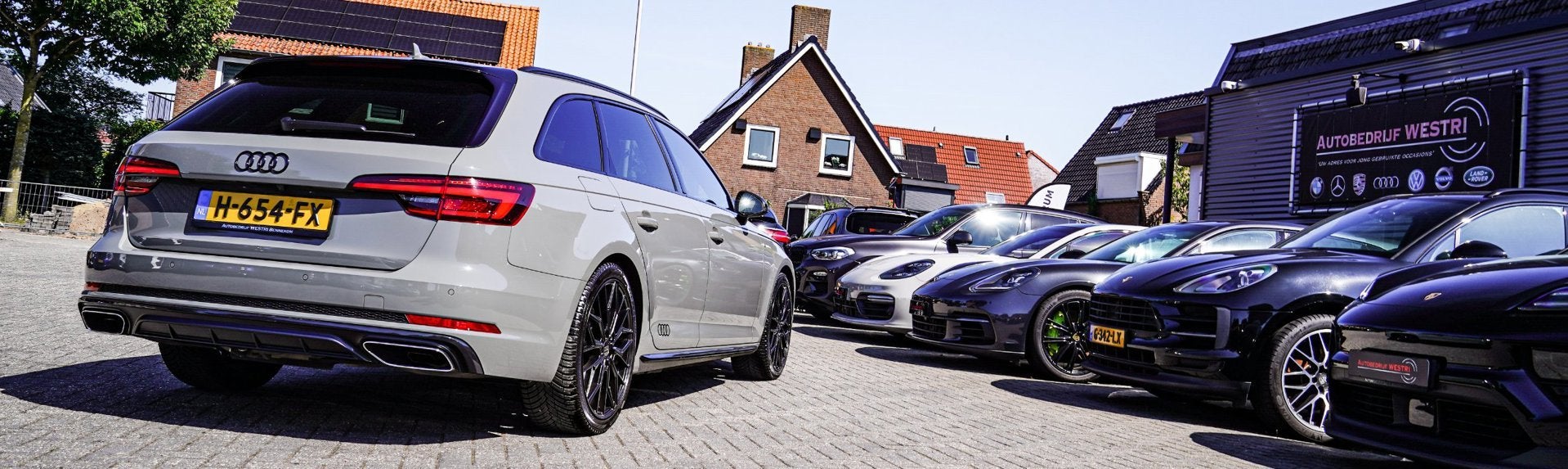 Audi A4 Avant 40 TFSI Sport S line black edition | Stoelverw, Auto's, Audi, Gebruikt, 1984 cc, Hybride Elektrisch/Benzine, 84 €/maand