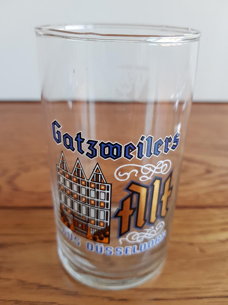 Speciaal bierglas Gatzweilers Alt -- aus Düsseldorf, Verzamelen, Biermerken, Ophalen of Verzenden, Zo goed als nieuw, Glas of Glazen