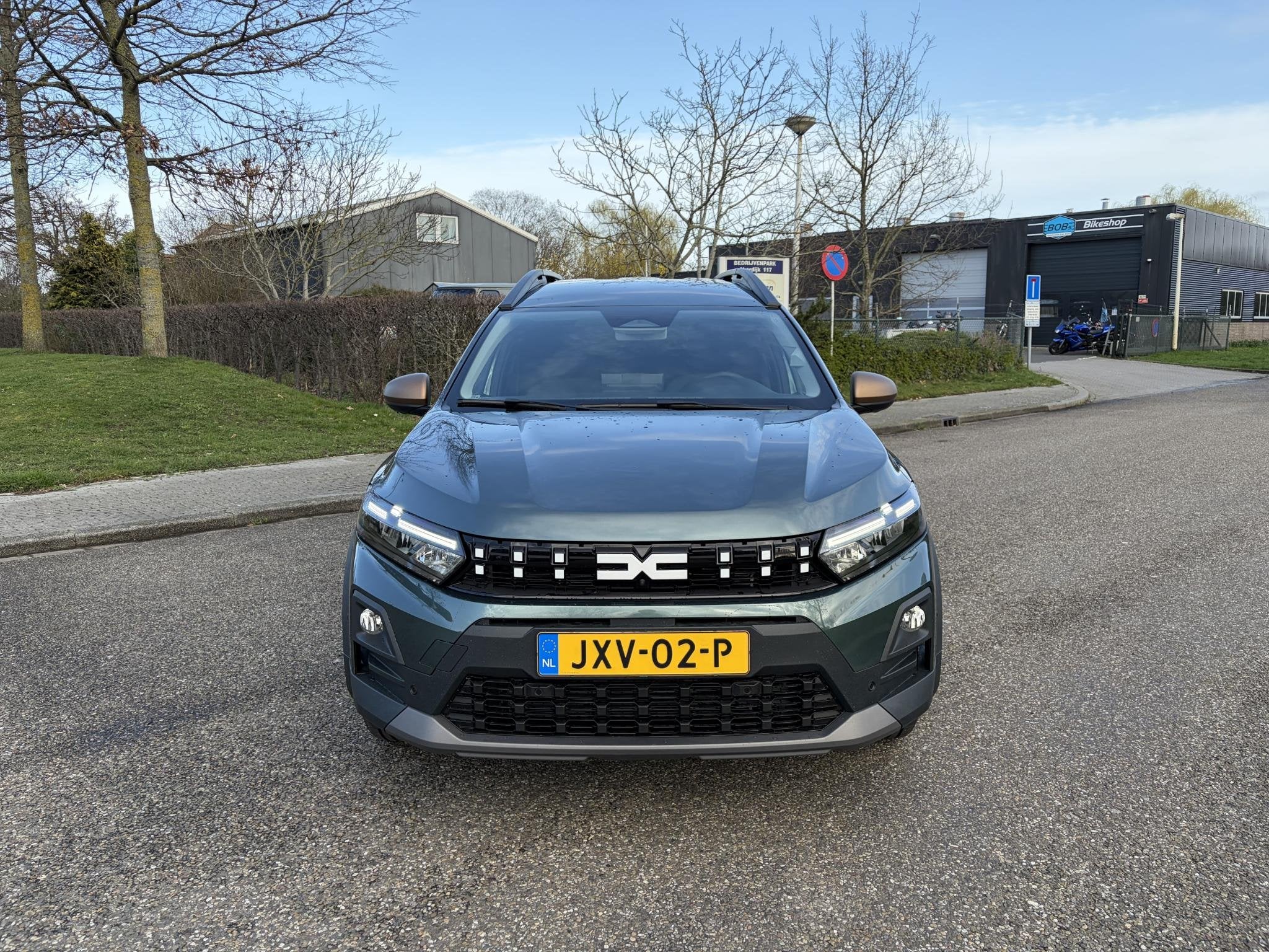 Dacia Jogger 1.8 hybrid 155 limited edition 7p. APPLE CARPLA, 7 stoelen, Origineel Nederlands, Bedrijf, Hybride Elektrisch/Benzine