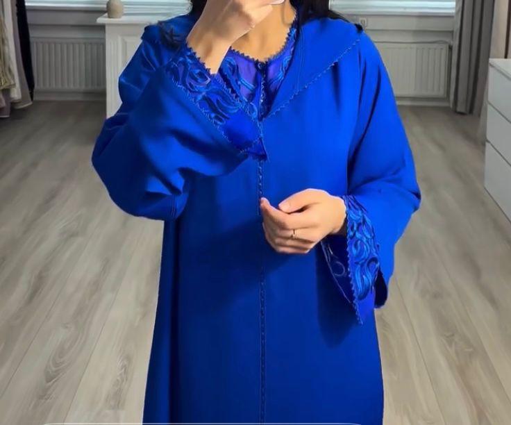 Tweedelig jellaba konings blauw nieuw, Ophalen of Verzenden, Nieuw, Blauw, Onder de knie