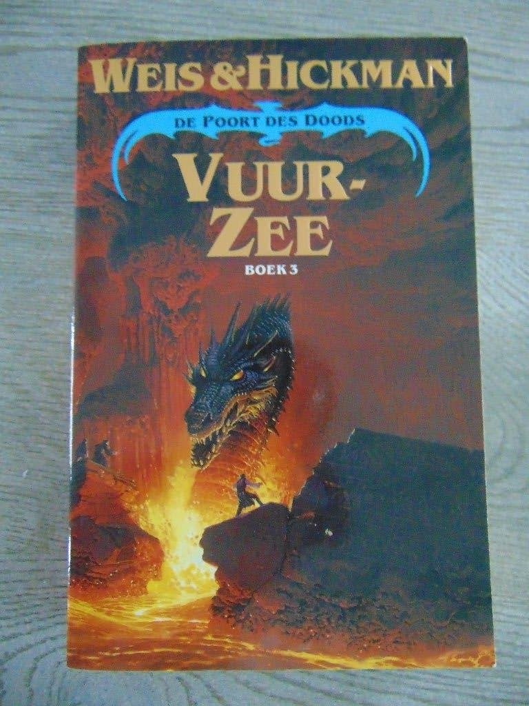 VuurZee - Weis & Hickman boek 3 De poort de doods, Boeken, Fantasy, Zo goed als nieuw, Ophalen of Verzenden
