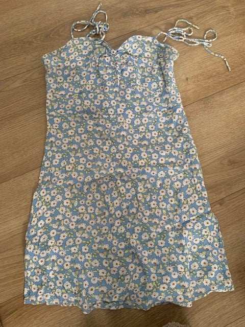 Leuk gebloemd jurkje van Mango, Maat 38/40 (M), Mango, Ophalen of Verzenden, Zo goed als nieuw