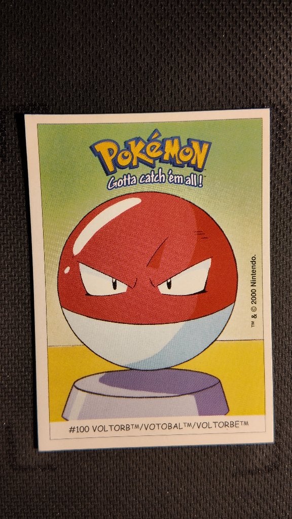 voltorb 100 dunkin boomer | Pokemon kaart, Ophalen, Losse kaart