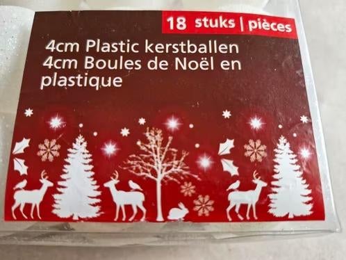 2x 18 stuks witte kerstballen 4cm h, Diversen, Kerst, Evora, Onbekend, Nieuw, Ophalen of Verzenden