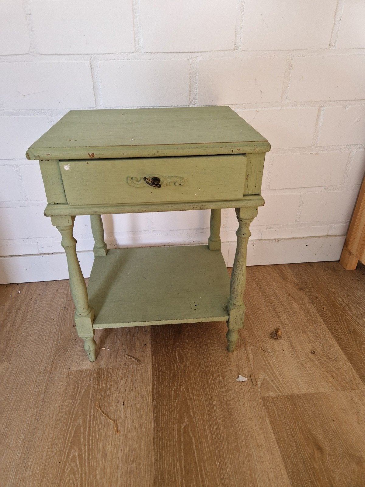 Groen kastje met lade - 51x38x32 cm, Minder dan 55 cm, Gebruikt, Vintage / Brocante, Rechthoekig
