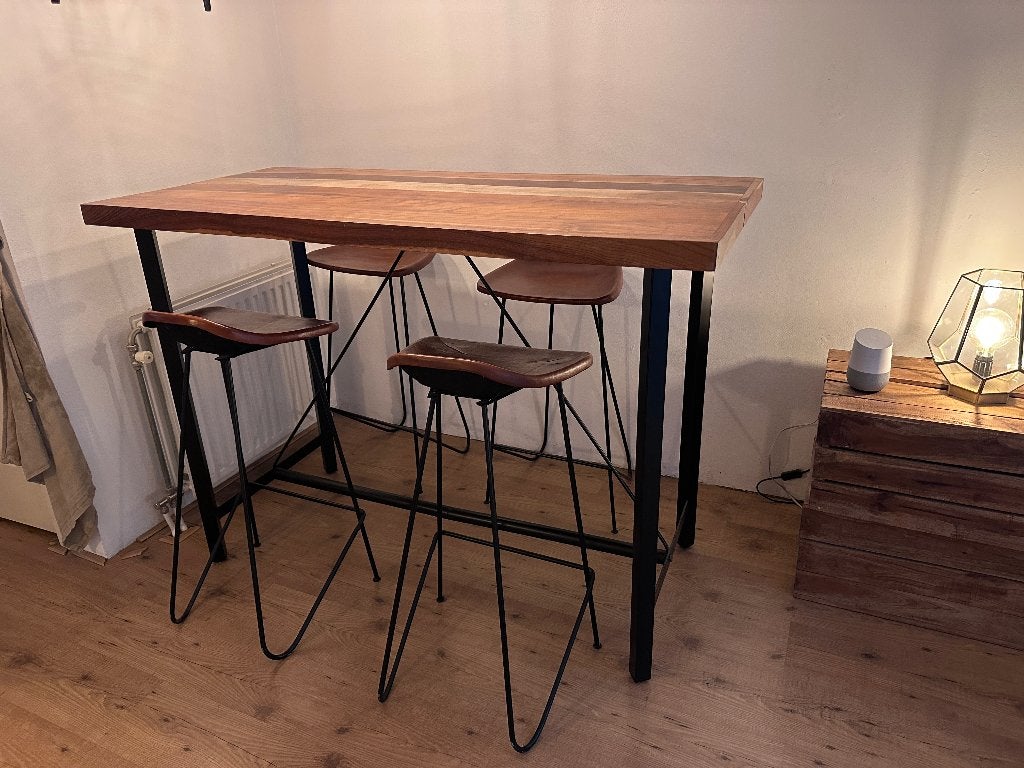 Industriële bartafel massief sheesham + 4 barkrukken, Ophalen of Verzenden, Gebruikt